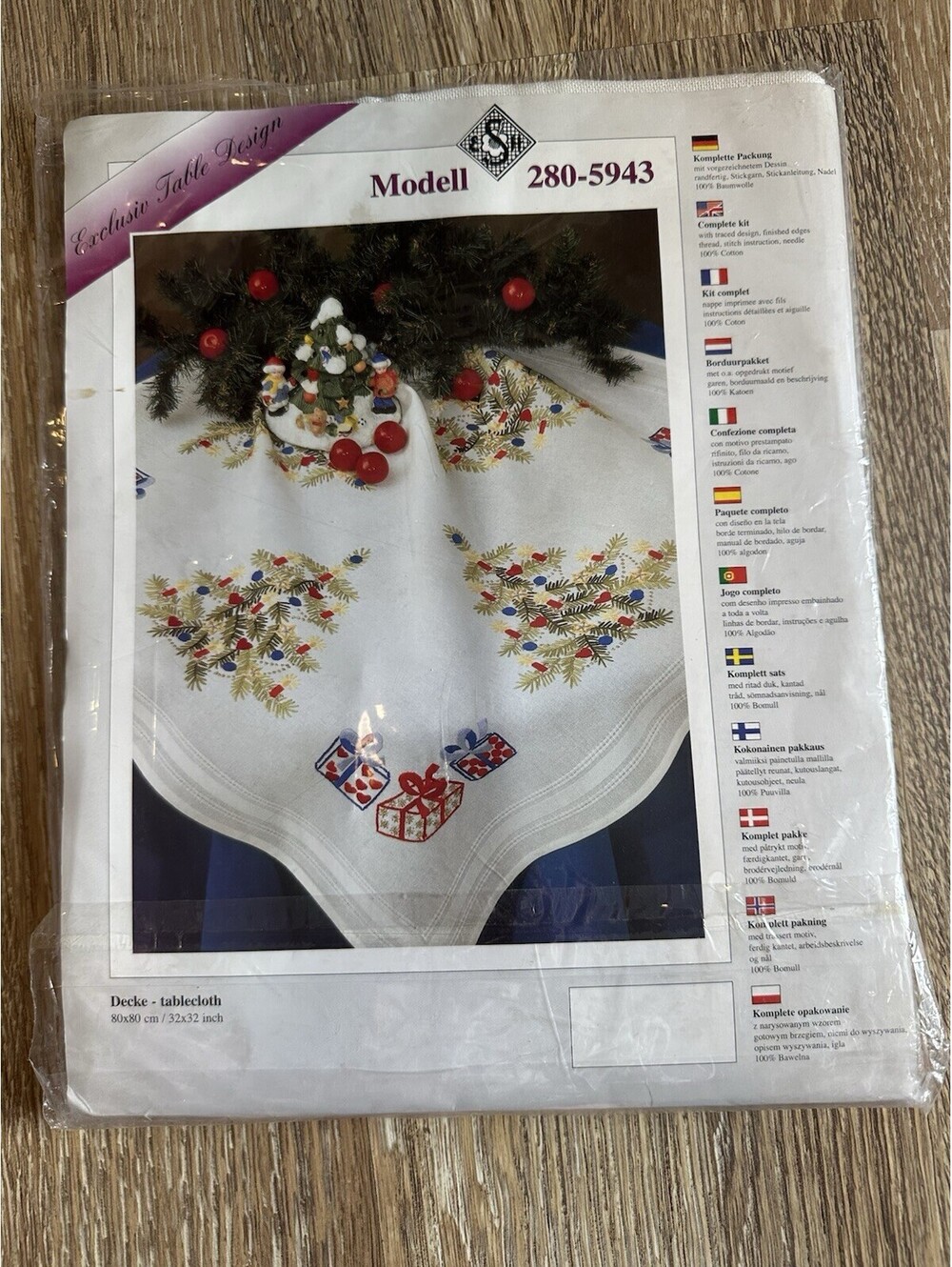 Anchor DMC Embroidery Kit Tablecloth Christmas 32x32” Modell 280-5943 NOS German